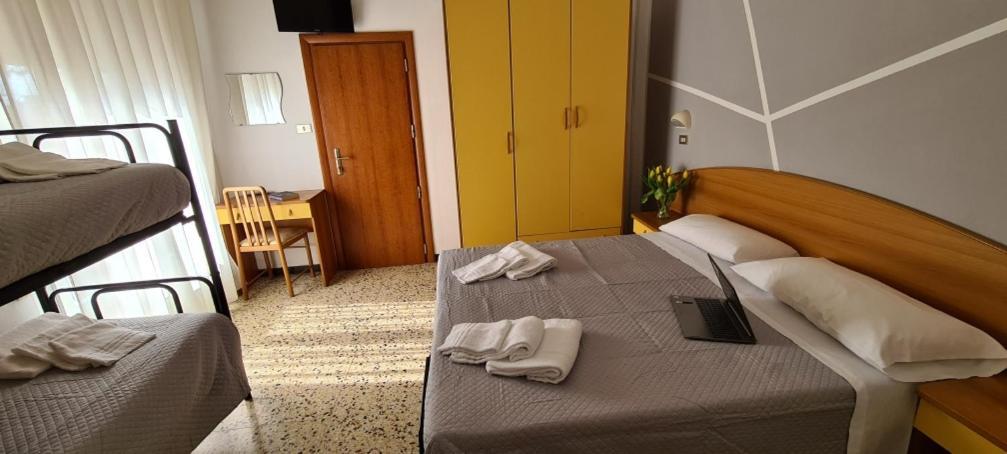 Hotel Astoria リッチョーネ エクステリア 写真