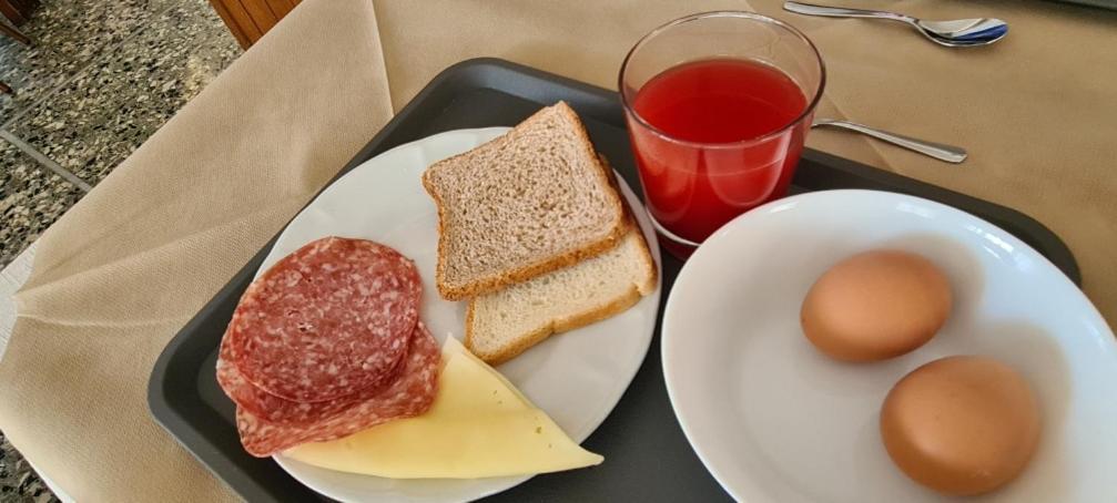 Hotel Astoria リッチョーネ エクステリア 写真