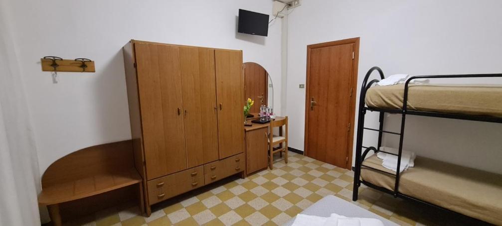 Hotel Astoria リッチョーネ エクステリア 写真