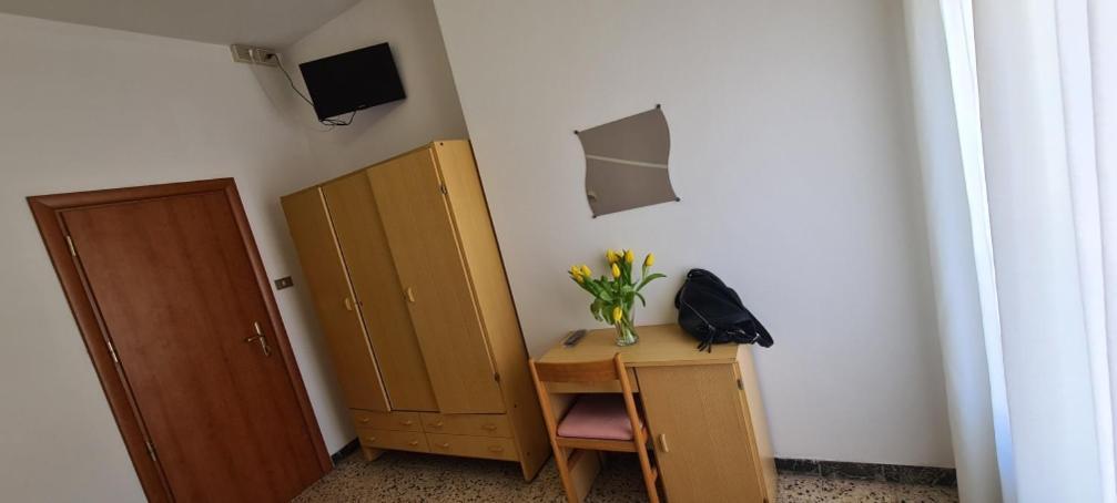 Hotel Astoria リッチョーネ エクステリア 写真