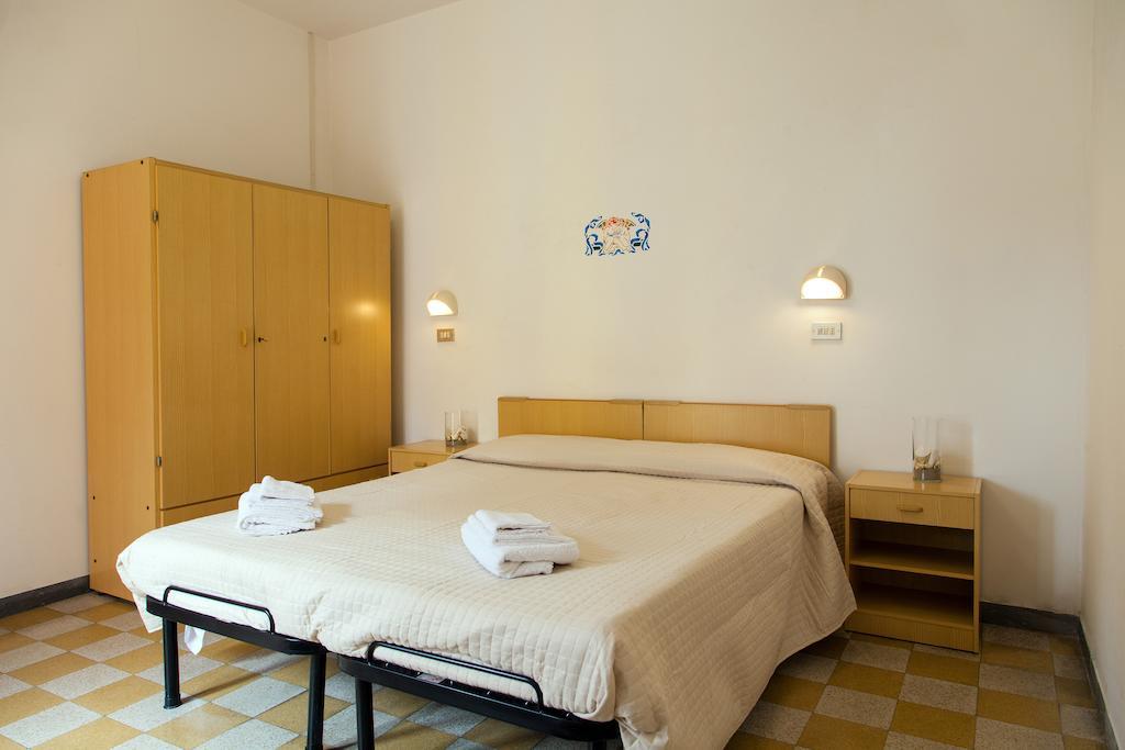 Hotel Astoria リッチョーネ 部屋 写真