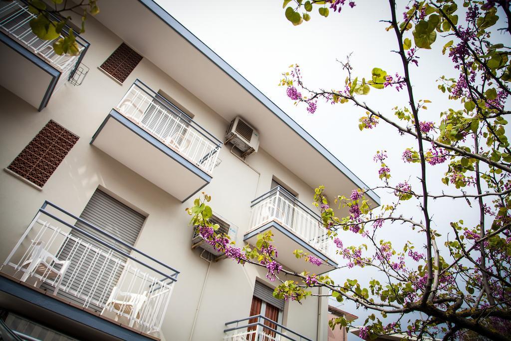 Hotel Astoria リッチョーネ エクステリア 写真